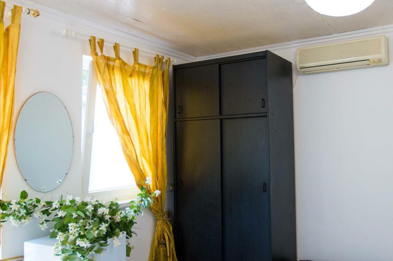 Ekonom-Domik Hotel Odessa Eksteriør billede